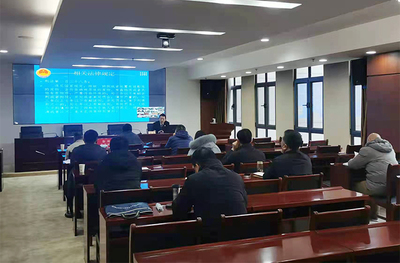 規(guī)范危廢管理 徐州鐵檢院對(duì)徐州市車(chē)輛維修企業(yè)負(fù)責(zé)人進(jìn)行法治宣傳